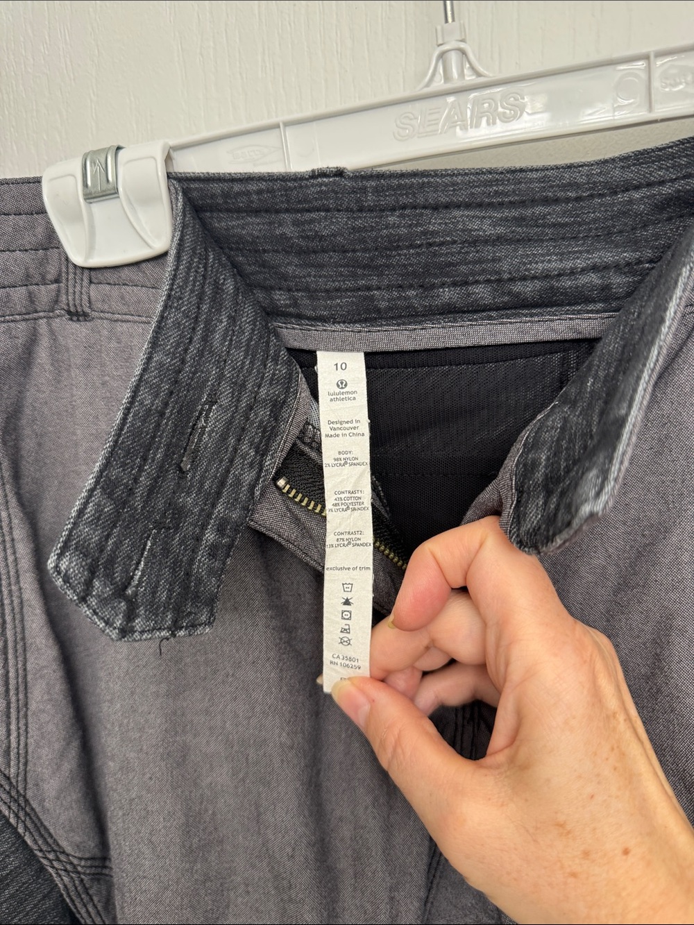 Lululemon Ride On Pants Black/Fossil Size 10 EUC - Picture 8 of 8